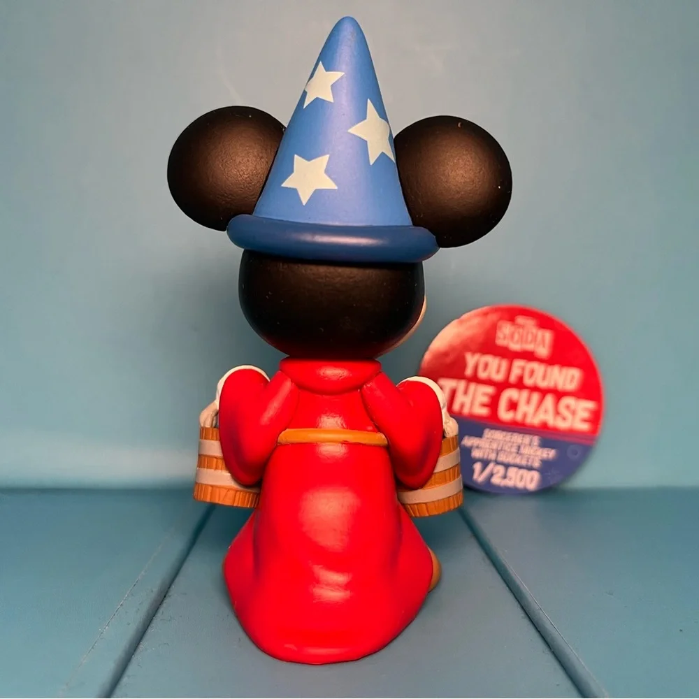 Funko Soda - Sorcerer's Apprentice Mickey with buckets Chase - Picture 2 of 7